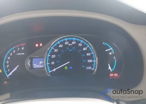 2014 Toyota Sienna Xle V6 8 Passenger z USA, uszkodzony, nr VIN 5TDYK3DC0ES493864